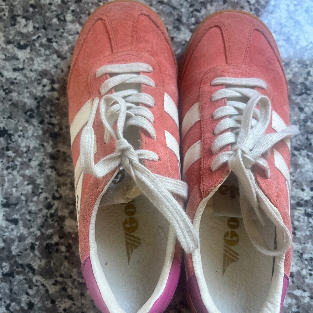 Gola tennis shoes size 6